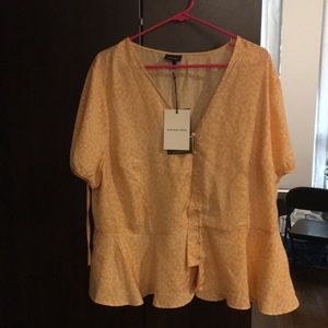 Beautiful short sleeve blouse